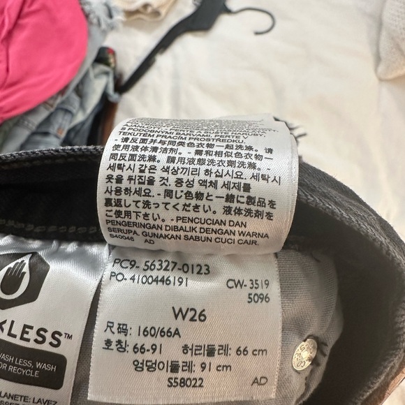 Levi’s 501 Original Short in Stowaway - Picture 6 of 6